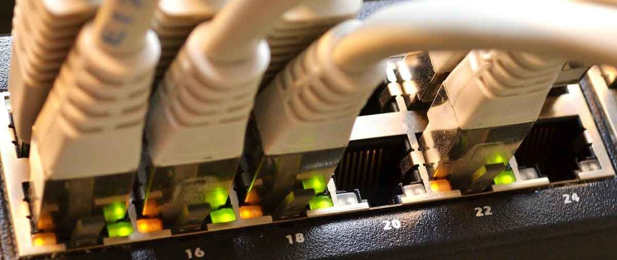 Nahaufnahme von Ethernet-Kabeln